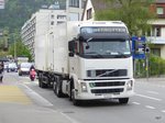 Volvo Hängerzg unterwegs in der Stadt Biel am 09.05.2016