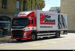 Volvo mit Kastenaufbau unterwegs in der Stadt Freiburg am 27.04.2026