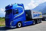 Ein Volvo Kippersattelzug von Sascha Berthold am 27.6.26 beim Trucker Festival in Interlaken.