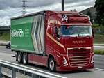 Ein Volvo FH mit Pritsche von Kernen am 11.9.25 beim Grauholz.
