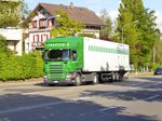 Volvo Sattelschlepper unterwegs in Nidau am 03.05.2016