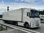 Ein Volvo FH Aero Sattelzug aus Littauen am 4.9.25 beim Grauholz.