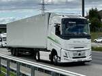 Ein Volvo FH Aero Sattelzug von Retralog am 11.9.25 beim Grauholz.
