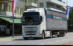Volvo Sattelschlepper unterwegs in Unterkulm am 30.07.2026
