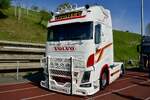 Eine Volvo Zugmaschine von Pfister am 2.5.26 beim Truck Event Huttwil.