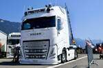 Eine Volvo Zugmaschine von Precycling am 27.6.26 beim Trucker Festival Interlaken.