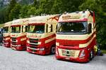 Eine Volvo Aero und drei Scania Zugmaschinen von InterSpan am 29.8.26 beim Diemtigtaler Truck Treff.