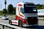 Eine Volvo Zugmaschine von Trans Schneider am 11.9.26 bei Grauholz.