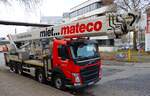 miet Mateco Volvo FM mit Palfinger P750 75 Meter Arbeitsbühne am 17.01.26 in Frankfurt am Main Osthafen