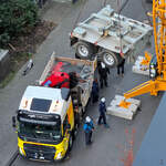 Dieser Volvo dient zum Transport eines mobilen Kräne, welcher in den nächsten Stunden abgebaut wurde.