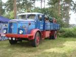 H6 Speditionspritsche mit einen alten hanomag traktor auf der Ladeflche war in Alt-Schwerin vertreten