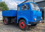 =Jelzc-LKW in Pritschenausf�hrung steht bei einer Oldtimerveranstaltung in Unterbreizbach, 07-2026 