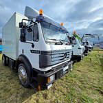 Im Bild ein Mercedes-Benz 1424 Kastenwagen.