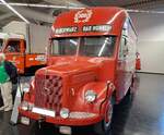 Mercedes Benz L3500 aus dem Jahr 1954 mit einem M�belkofferaufbau von Ackermann.