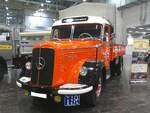 Mercedes Benz L315 Pritschen Lastwagen.