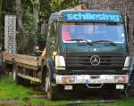 Mercedes-Benz NG(Neue Generation)1619 Bj.1981 mit Atlas Autokran und Tiefladeraufbau.Der Lkw wurde fr den transport von Schliesing Holzzerkleinerern und Traktoren in Deutschland und dem benachbarten