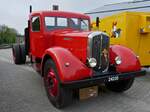 Restaurierter Renault LKW aus den 1930er Jahren stand etwas Abseits vom Sammelplatz zur Rundfahrt Vintage Fuussekaul.
