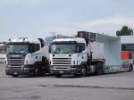  SCANIA-Doppelpack  R420 u.142L-440 stehen mit ihren Polyesterschwimmbdern am Messeglnde in Ried i.I.; 090817
