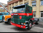 Scania 142M Sattelzugmaschine  SZ  200002 im Areal der Feldschlösschen Brauerei ausgestellt und Zugänglich für alle am Oldtimertreffen in Rheinfelden am 27.09.2025