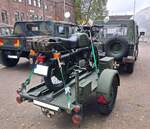 Heckansicht eines VW Typ 183 'Iltis' aus dem Jahr 1980 mit einem Kradmelder-Motorrad Hercules K125 BW auf dem Anh�nger. Oldtimertreffen Theater an der Niebu(h)rg in Oberhausen /Rhld. am 18.10.2026.