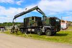 Gepanzerter IVECO LKW mit Kran am 06.06.26 beim Tag der Bundeswehr in Kastellaun 