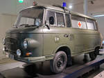 Ein Sanitätsfahrzeug Barkas B1000 der Bundeswehr im Militärhistorischen Museum Dresden.