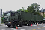 Scania Absetzt Kipper, der luxemburgischen Armee, steht bereit um an der Milit�rparade in der Stadt Luxemburg mitzufahren. 23.06.2024