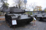 Ein leichter Kampfpanzer vom Typ Caddilac M41 Walker Bulldog im Heeresgeschichtlichen Museum Wien (November 2010)