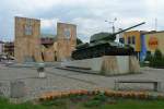 Alter Panzer als Denkmal in Rozan, Polen, 14.6.13 