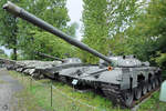 Der Kampfpanzer T-72 in der Zweigstelle Fort IX  Sadyba  des Armeemuseums Warschau.