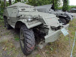 Der Schützenpanzerwagen BTR-152 in der Zweigstelle Fort IX  Sadyba  des Armeemuseums Warschau.