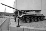 Der sowjetische Kampfpanzer T-62 im Nationalen Museum der Geschichte der Ukraine im 2.