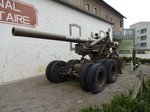 Haubitze M1A1 Long Tom, 155 mm, steht vor dem Nationalen Museum für Militärgeschichte in Diekirch, 11.03.2016