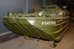 Ein amphibischer Truppentransporter DUKW-353 im Imperial War Museum Duxford.