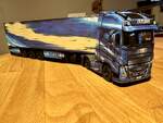 Der Volvo Outliner Sattelzug von WSI Models, am 25.5.26.