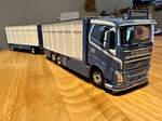 Ein Volvo Vieh-H�ngerzug von Br�hlmann von Tekno am 31.5.26.