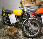 Simson GS75, Geländesportmaschine mit 75ccm, 2-Takt-Motor, 12PS, 8-Gang, Vmax.110Km/h, Bauzeit 1968-79, Fahrzeugmuseum Suhl, April 2025