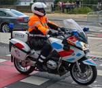 BMW Motorad der luxemburgischen Polizei nahm an der Fahrzeugparade zum Nationalfeiertag in der Stadt Luxemburg teil.