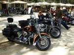 Frankreich, Languedoc, Hérault, Montpellier, Esplanade Charles de Gaulle. Während ihrer 25.  bike week  am Cap d'Agde (Hérault) haben sich die 500  Brescoudos  zum ersten Mal am 27.08.2013 einen Ausflug mit ihren Harley-Davidson ins Zentrum von Montpellier gegönnt.