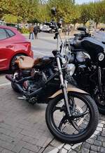 =unbekanntes Motorrad steht im Oktober 2022 in Cochem