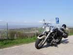 Mein Motorrad Yamaha 1100 Dragstar Classic.Fotorast in der Nähe von Scharten (Oberösterreich)