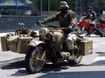 BMW-Motorrad in Armeeausführung nimmt an der Sauwald-Classic2011 teil;110522