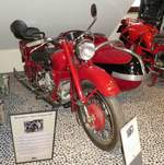 =Moto Guzzi-Gespann, ausgestellt im Auto & Traktor-Museum-Bodensee, 10-2019