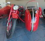 =Moto Guzzi-Gespann, gesehen im Museo Nicolis in Verona, 09-2025