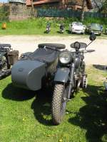 russisches Gespann M-72 aus dem Landkreis Ludwigslust-Parchim anllich der Saisonerffnung am Oldtimer-Museum Gro Raden [01.05.2012]  