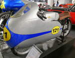Simson RS250/425R, Straßenrennmaschine von 1956, 4-Takt-Motor mit 250ccm und 28PS, Vmax.190Km/h, Fahrzeugmuseum Suhl, April 2025