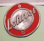 =Herstelleremblem am Lohner L 125 Dynastart, Bauzeit 1954 - 1961, 125 ccm, 9,5 PS, präsentiert vom Zylinderhaus in Bernkastel-Kues, 04-2023