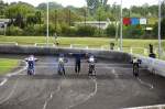 Startprozedere beim Lauf zur LMMV & OBC am 27.06.09 im Stralsunder Speedway-Stadion  Paul-Greifzu  des MC Nordstern aus der Rückansicht