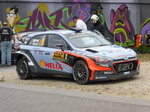 Hyundai i20 WRC (Thierry Neuville / Nicolas Gilsoul) im Servicepark der Deutschland-Rallye, 21.08.2016