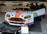Die Vorbereitungen von Aston Martin Racing laufen noch wärend des Pitwalk , Aston Martin Vantage V8, LM GTE-Pro Nr: 97,  (Darren Turner, Stefan Mücke & Robert Bell).